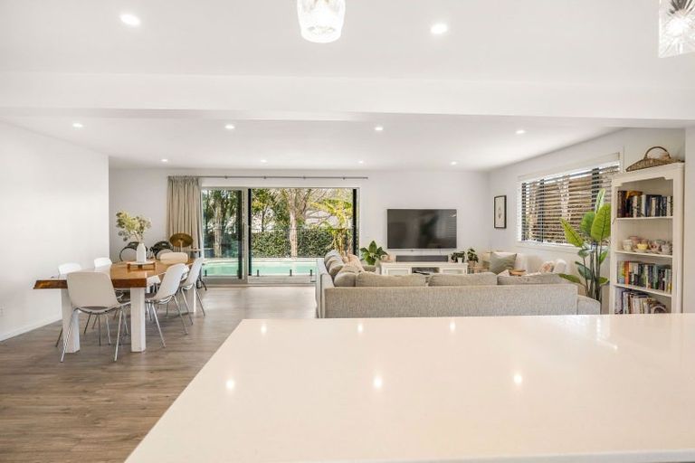 Photo of property in 41 Kemp Road, Kerikeri, 0230