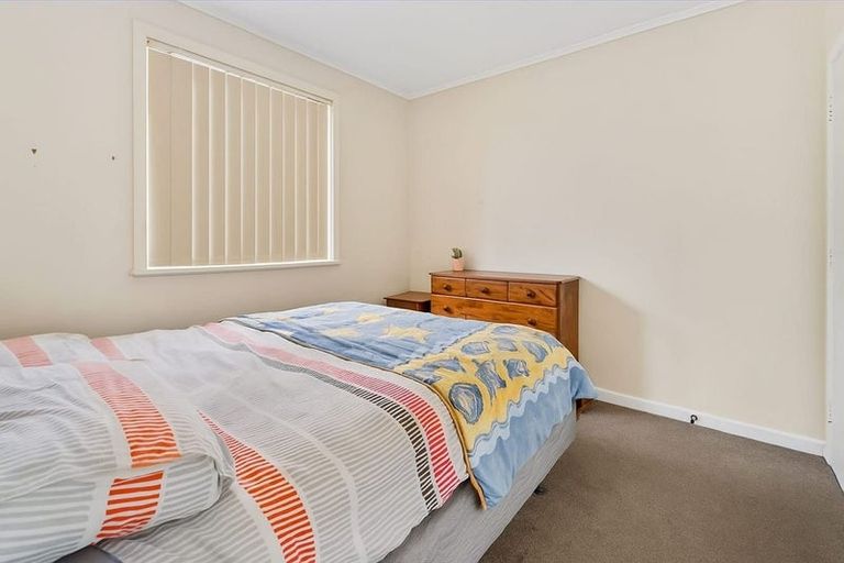 Photo of property in 2 Burlington Place, Manurewa, Auckland, 2102