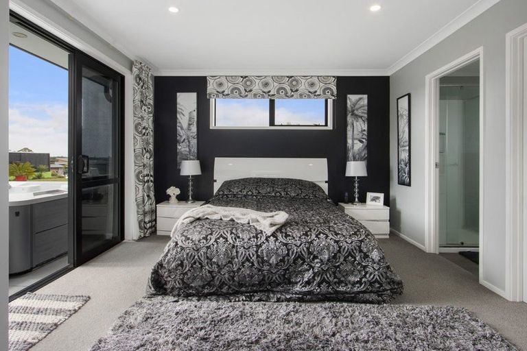 Photo of property in 19 Wairere Rise, Omokoroa, 3114