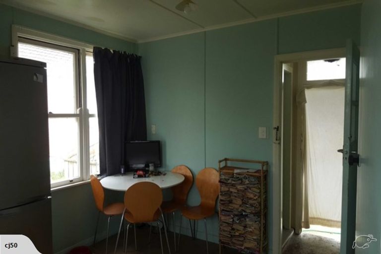 Photo of property in 19 Holland Crescent, Bulls, 4818