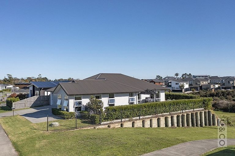 Photo of property in 34 Ara Kakara Avenue, Huapai, Kumeu, 0810