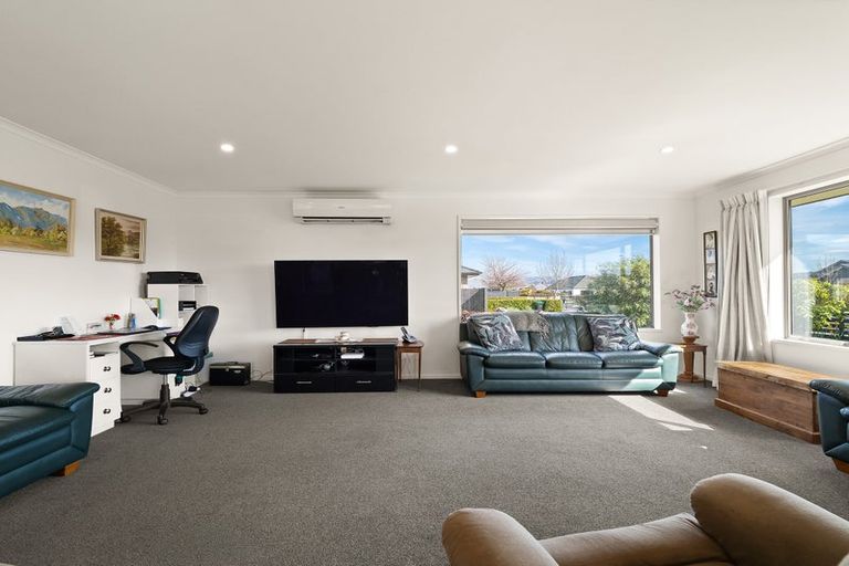 Photo of property in 49 Silver Springs Boulevard, Mosgiel, 9024
