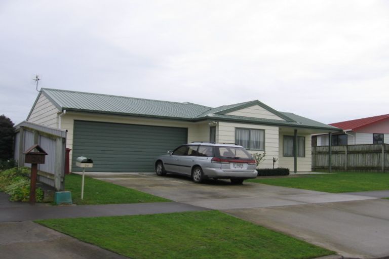 Photo of property in 24 Peppertree Glade, Kelvin Grove, Palmerston North, 4414
