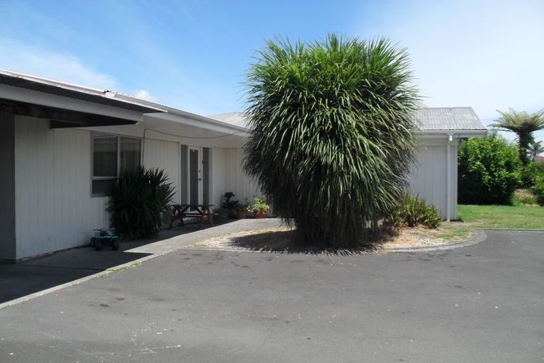 Photo of property in 2/162 Porchester Road, Papakura, 2110
