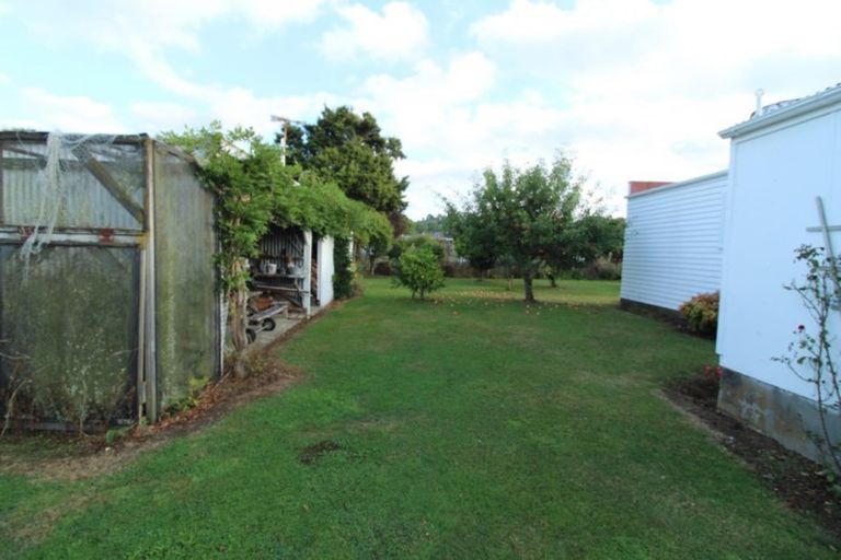 Photo of property in 14 Onslow Street East, Ohingaiti, Hunterville, 4785
