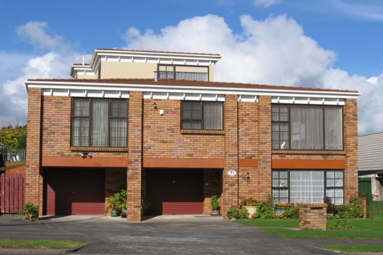 Photo of property in 71 Eugenia Rise, Totara Heights, Auckland, 2105