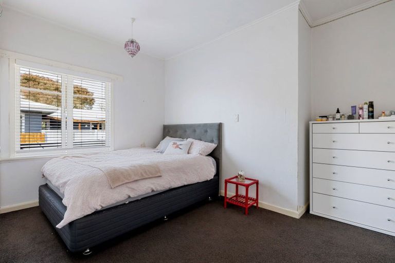 Photo of property in 122 Clarkin Road, Fairfield, Hamilton, 3214