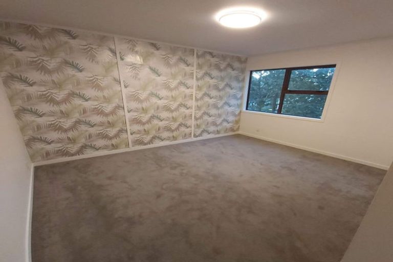 Photo of property in 2/249 Muritai Road, Eastbourne, Lower Hutt, 5013