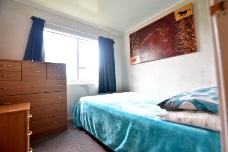 Photo of property in 2/3 Secretariat Place, Randwick Park, Auckland, 2105