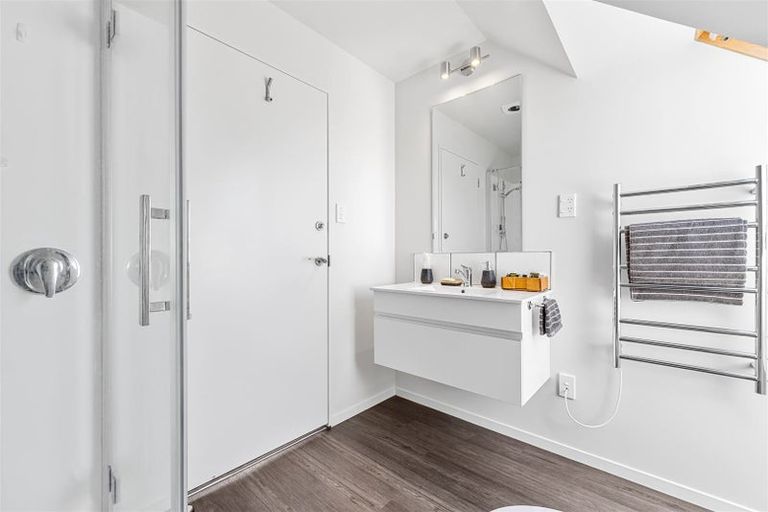 Photo of property in 12 Dunbarton Street, Redwood, Christchurch, 8051