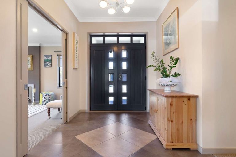 Photo of property in 36 Gibson Place, Papamoa Beach, Papamoa, 3118