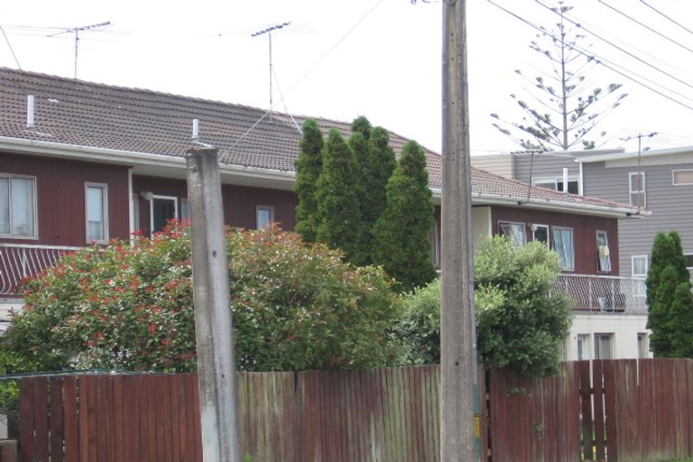 Photo of property in 9/773 Beach Road, Browns Bay, Auckland, 0630