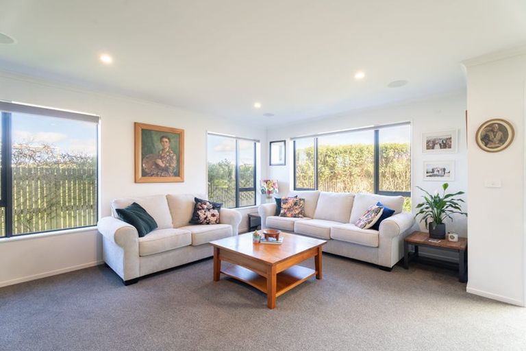 Photo of property in 35 Trelawny Terrace, Grenada Village, Wellington, 6037