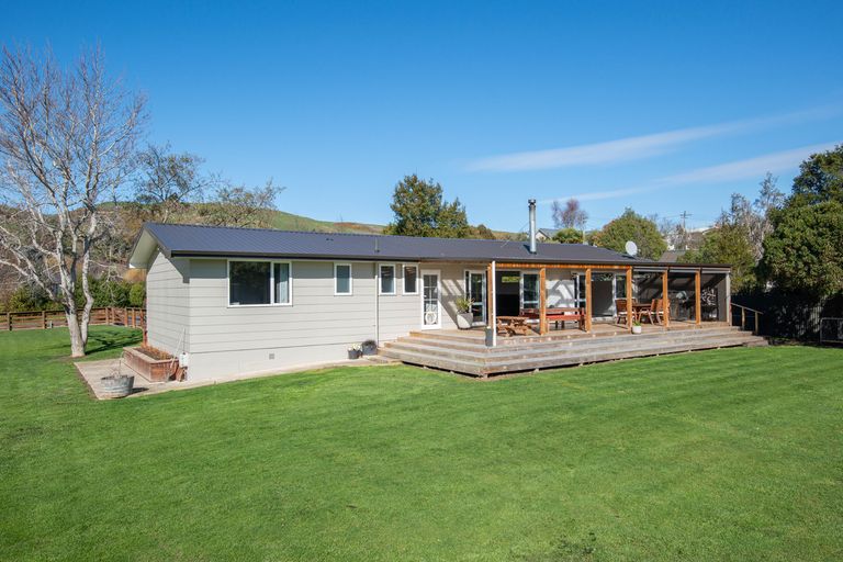 Photo of property in 5 Snowdon Street, Allanton, Mosgiel, 9092