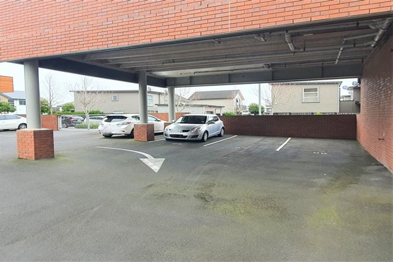 Photo of property in 202/160d Hobsonville Point Road, Hobsonville, Auckland, 0616