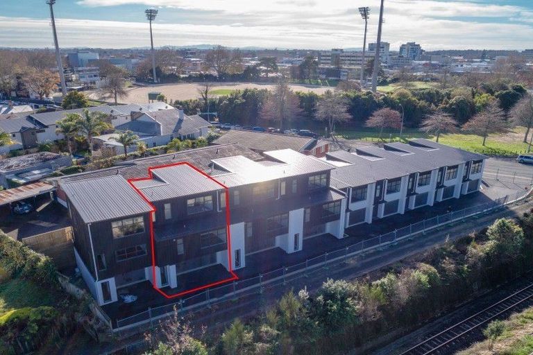 Photo of property in 7/21 Seddon Road, Frankton, Hamilton, 3204