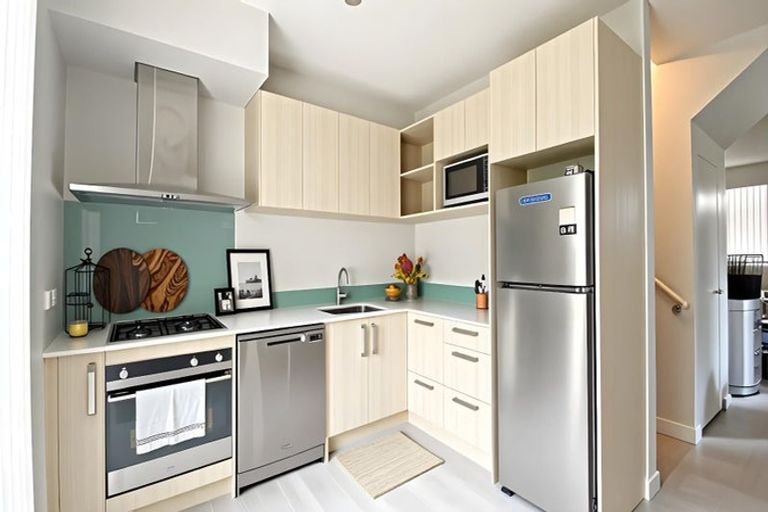 Photo of property in 22 Ceramic Lane, New Lynn, Auckland, 0600
