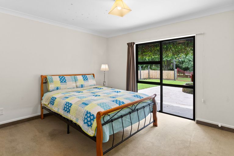 Photo of property in 71 Railway Road, Dalefield, Carterton, 5791