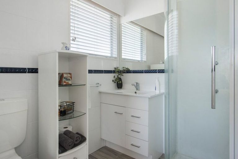 Photo of property in 56 Links View Drive, Omokoroa, 3114