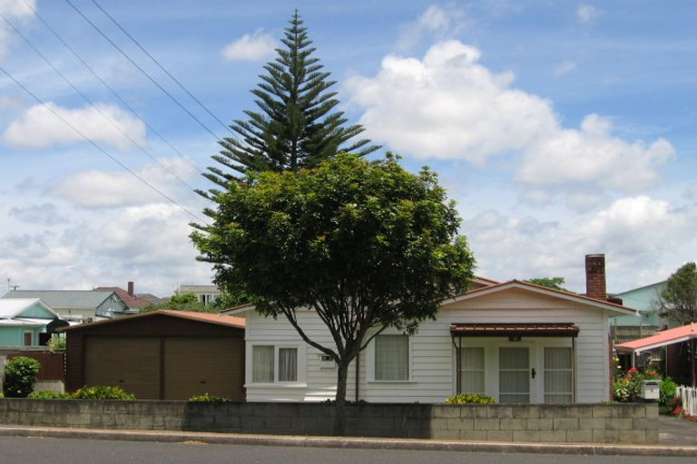 Photo of property in 4 Holly Street, Avondale, Auckland, 1026
