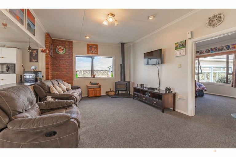 Photo of property in 347 Waimate Highway, Saint Andrews, Timaru, 7971