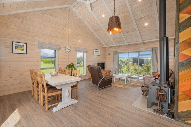 Photo of property in 107 Benjamin Place, Matarangi, Whitianga, 3592