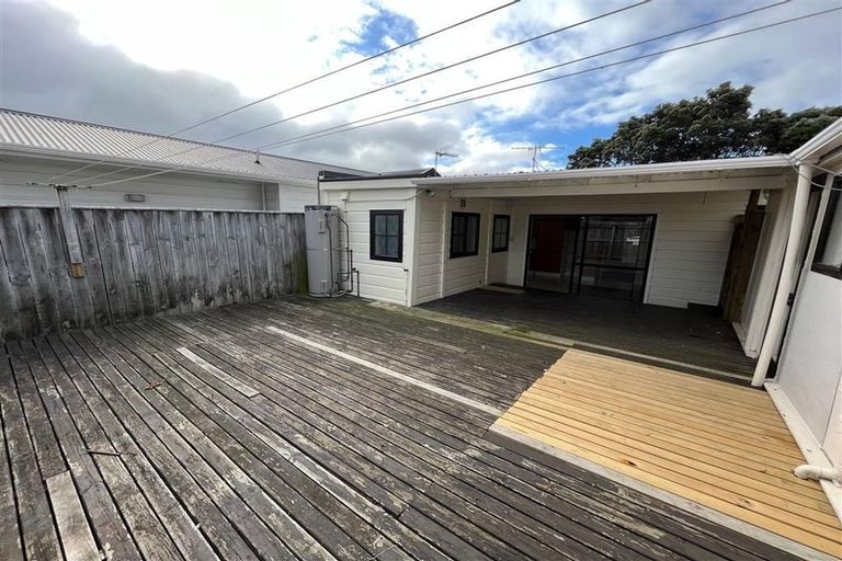 Photo of property in 67 Herald Street, Berhampore, Wellington, 6023