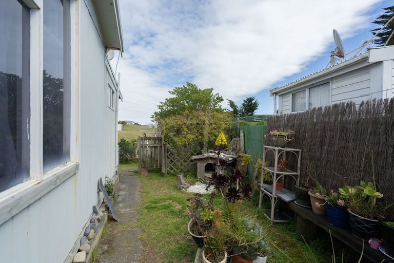 Photo of property in 643 Waitarere Beach Road, Waitarere Beach, Levin, 5510