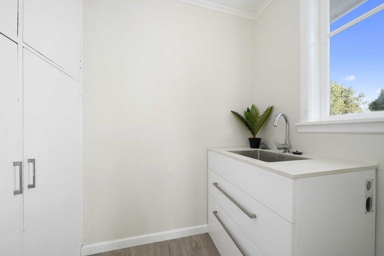 Photo of property in 25 Hammond Street, Bulls, 4818