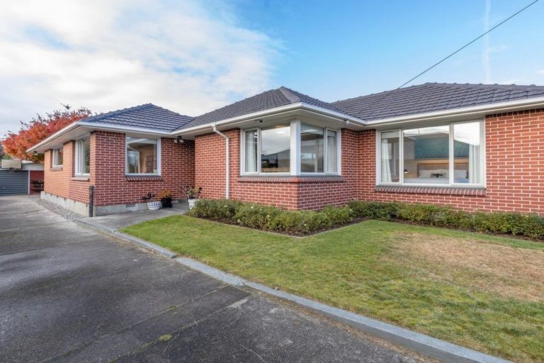 Photo of property in 50 Fovant Street, Russley, Christchurch, 8042