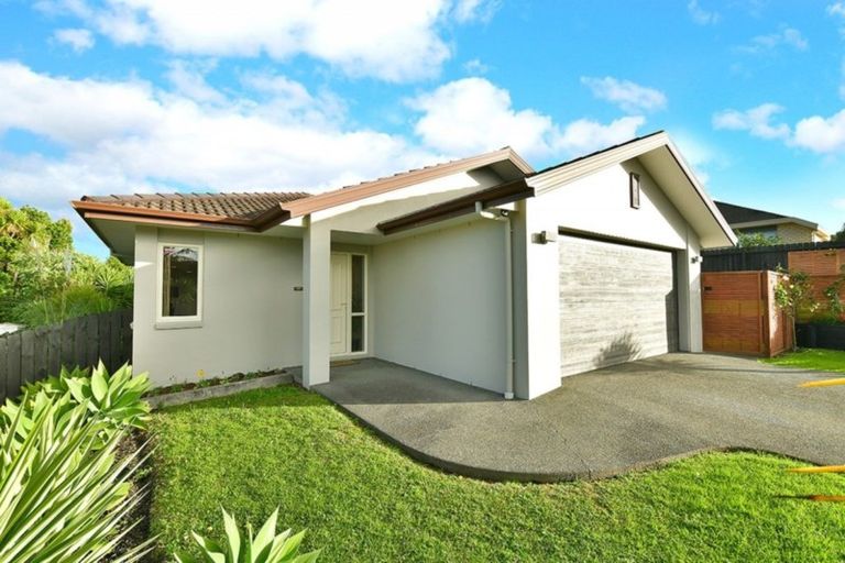 Photo of property in 9 Blue Heron Rise, Stanmore Bay, Whangaparaoa, 0932