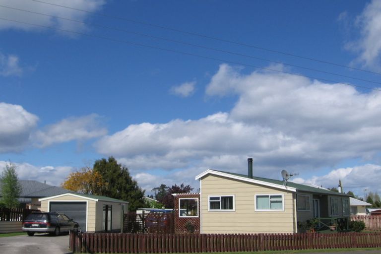 Photo of property in 90 Invergarry Road, Hilltop, Taupo, 3330