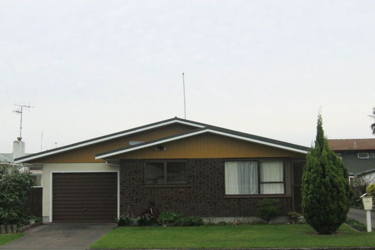Photo of property in 1/13a Forward Street, Greenmeadows, Napier, 4112