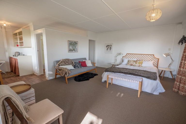 Photo of property in 5 Seaview Road, Cable Bay, 0420