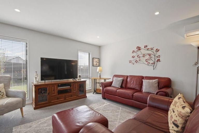 Photo of property in 1 Stratford (pvt) Way, Rangiora, 7400