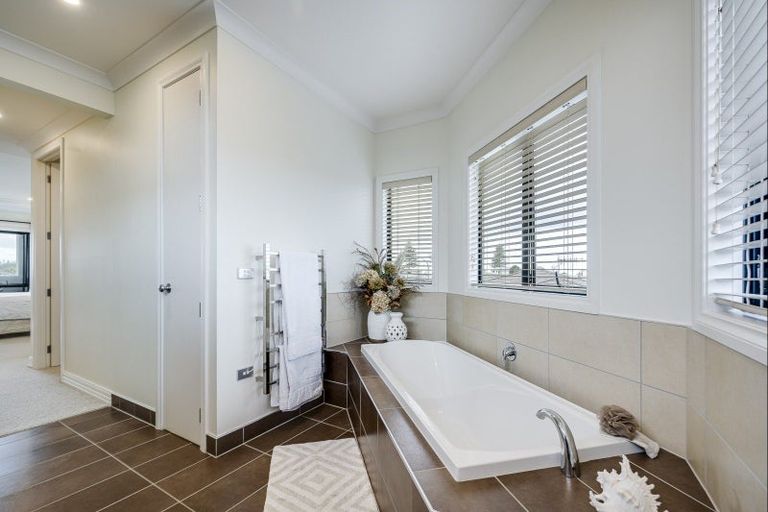 Photo of property in 15 Hunter Drive, Awatoto, Napier, 4110