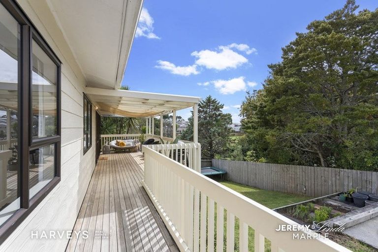 Photo of property in 1/28 Eastglen Road, Glen Eden, Auckland, 0602
