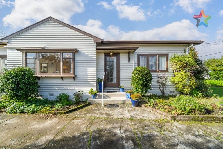 Photo of property in 15 Waikare Avenue, Waiwhetu, Lower Hutt, 5010
