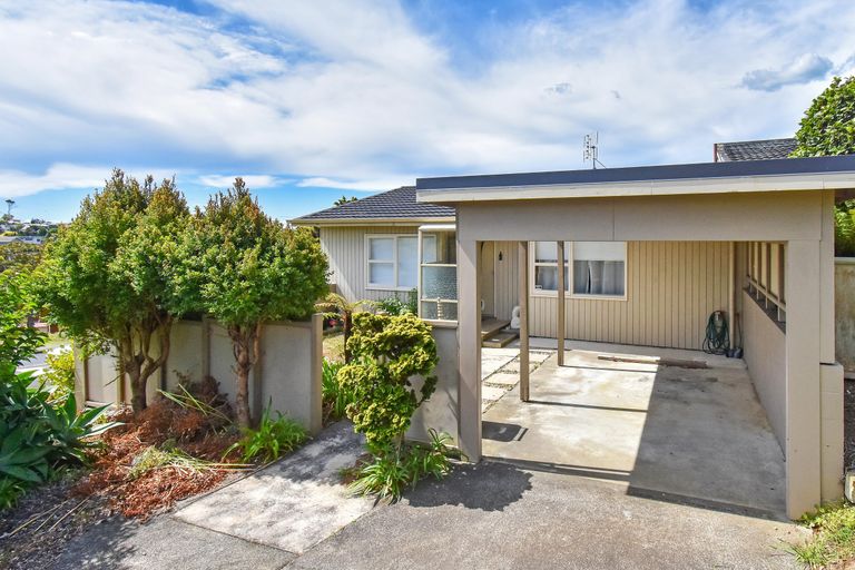 Photo of property in 1/2 Chilton Place, Howick, Auckland, 2014