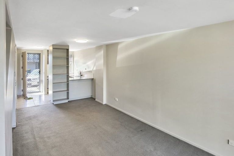 Photo of property in 15 Opito Way, East Tamaki, Auckland, 2013