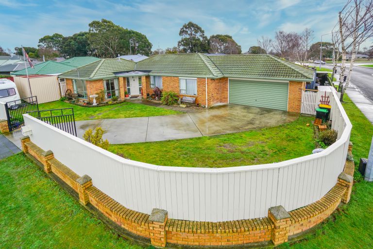 Photo of property in 23 Mcdougal Place, Kaiapoi, 7630