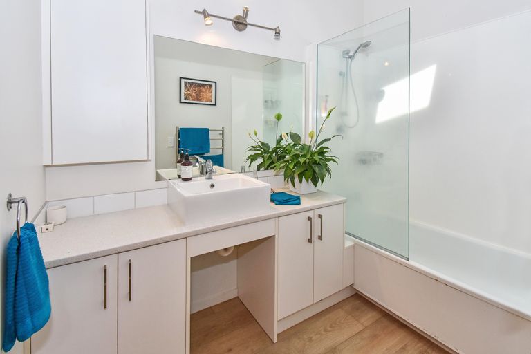 Photo of property in 1/2 Chilton Place, Howick, Auckland, 2014