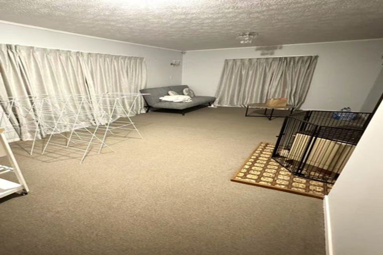 Photo of property in 111 Royal Road, Massey, Auckland, 0614