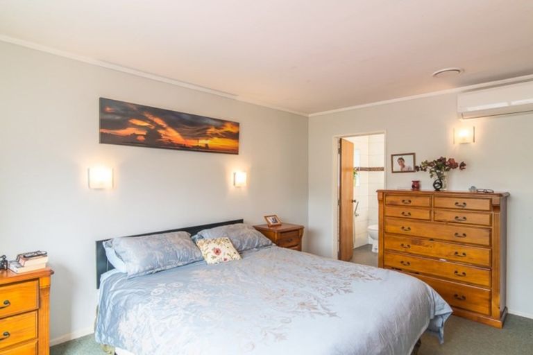 Photo of property in 93 Belvedere Avenue, Waikanae, 5036