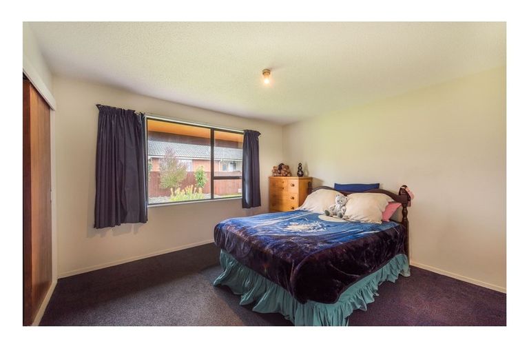 Photo of property in 4 Magenta Place, Broomfield, Christchurch, 8042