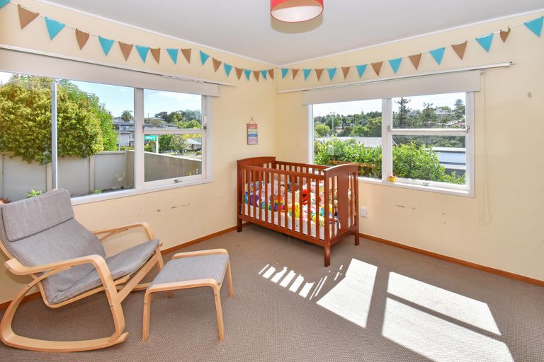 Photo of property in 1/2 Chilton Place, Howick, Auckland, 2014