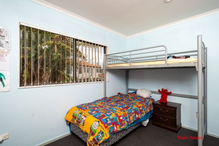 Photo of property in 27 Cherry Tree Place, Massey, Auckland, 0614