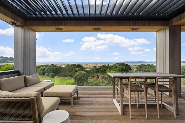 Photo of property in 8 Lagoon Way, Omaha, 0986