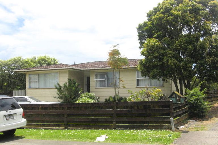 Photo of property in 10 Carbery Place, Manurewa, Auckland, 2102
