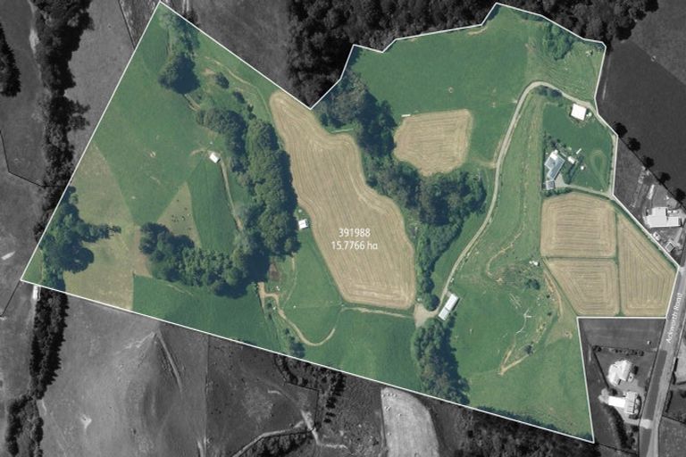 Photo of property in 114 Ackworth Road, Lepperton, New Plymouth, 4373